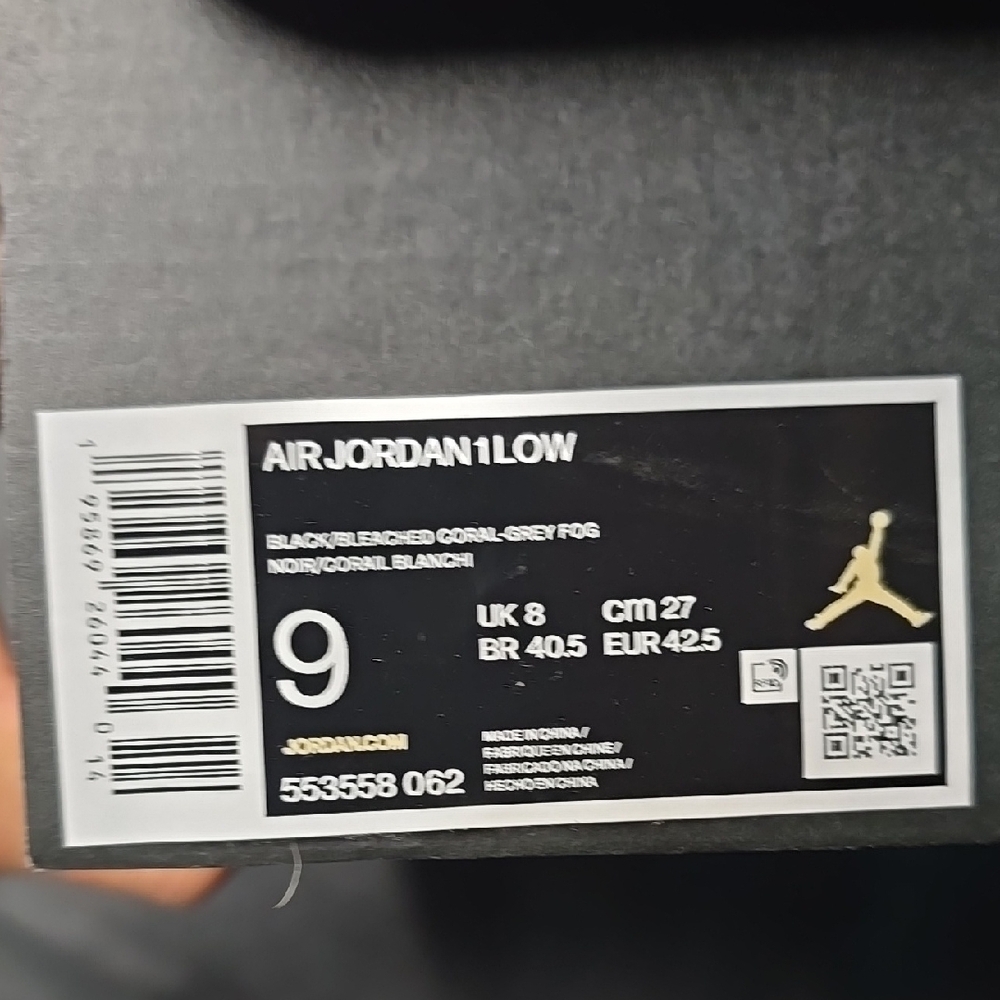 Air Jordan 1 Low Sneakers - Picture 4 of 4